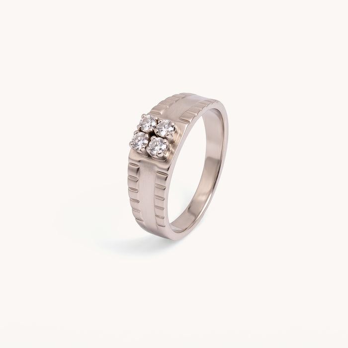 The Eternelle Glow Ring